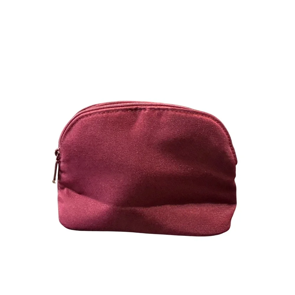 Gucci Beauty Burgundy Ribbed Fabric Makeup Bag Cosmetic Pouch Gold Logo Zip Top